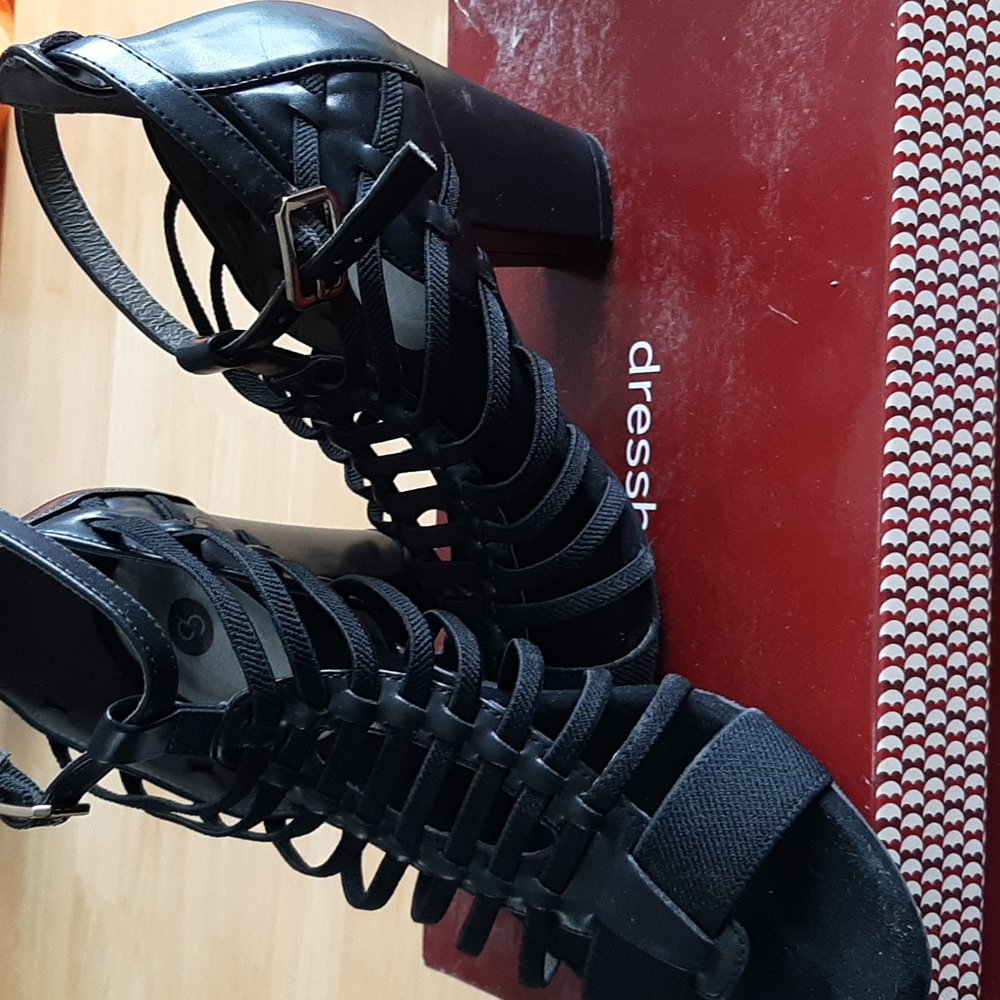 dressbarn black scrappy sandals